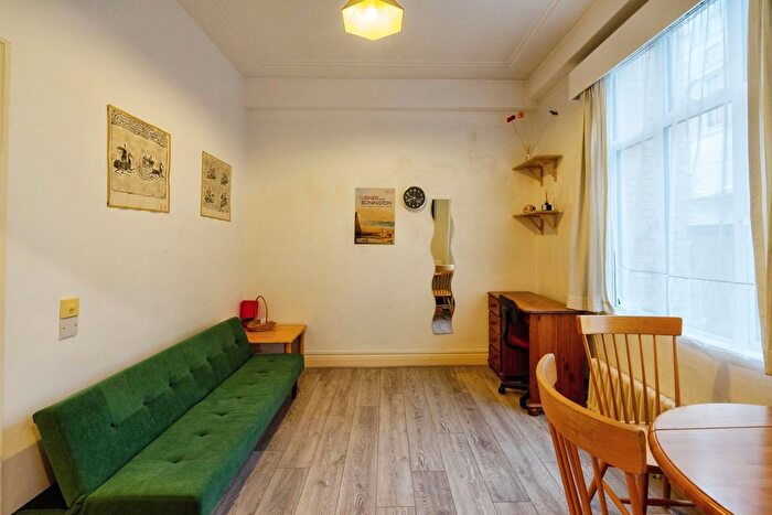 1 Bedroom Flat To Rent In Hallam Court, Hallam Street, Marylebone, W1W