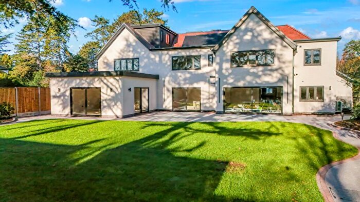 6 Bedroom Detached House For Sale In Croft Road, Edwalton, Nottingham, Nottinghamshire, NG12