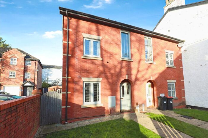 4 Bedroom End Of Terrace House For Sale In Wharton Road, Winsford, Cheshire, CW7