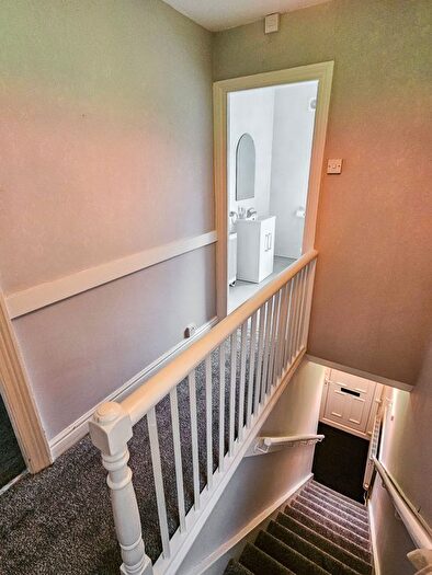 1 Bedroom Terraced House To Rent In Park Street, Batley, WF17