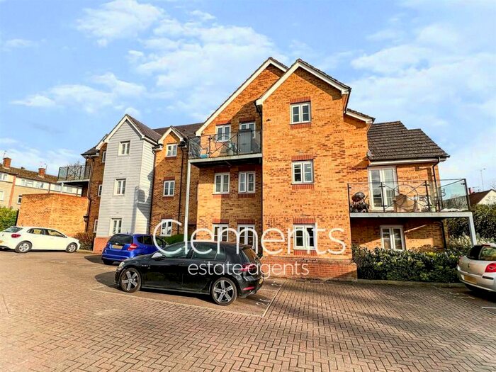 2 Bedroom Apartment To Rent In Ebberns Road, Hemel Hempstead, HP3