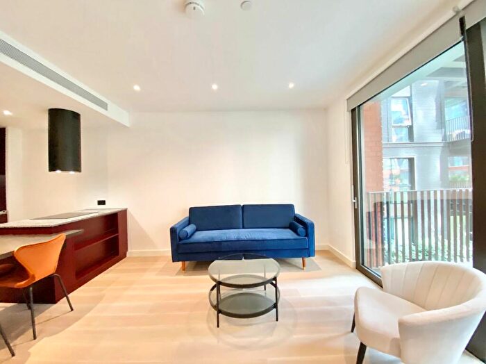1 Bedroom Flat To Rent In Embassy Garden, Nine Elms, SW11