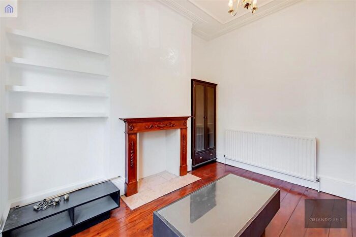 1 Bedroom Apartment For Sale In Thirsk Road, Battersea, SW11