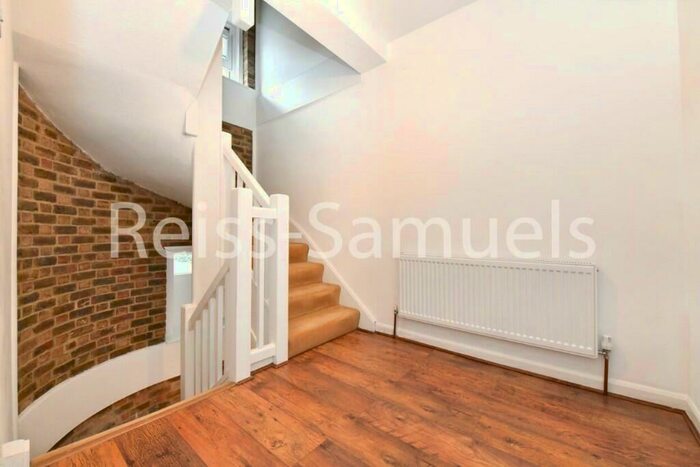 5 Bedroom Town House To Rent In Ferry Street, Isle Of Dogs, Docklands, London, E14