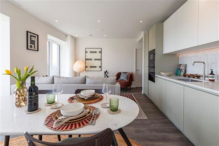 1 Bedroom Flat To Rent In Brent Cross Town, London, NW2