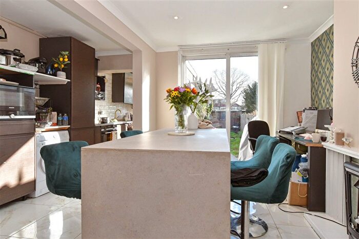 3 Bedroom Terraced House For Sale In Montrose Avenue, Welling, Kent, DA16