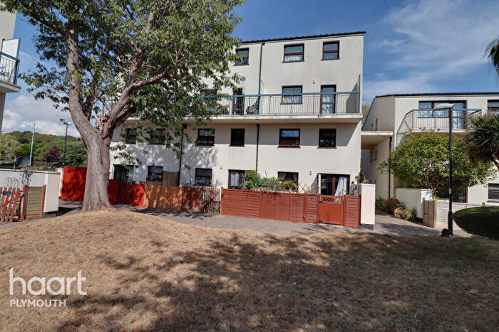 3 Bedroom Maisonette For Sale In Raglan Road, Plymouth, PL1