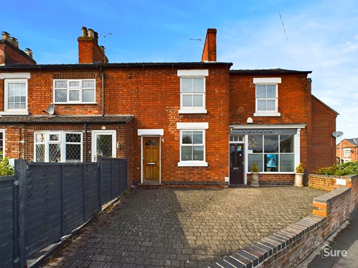 2 Bedroom Flat To Rent In The Green, Stretton, Burton-On-Trent, DE13