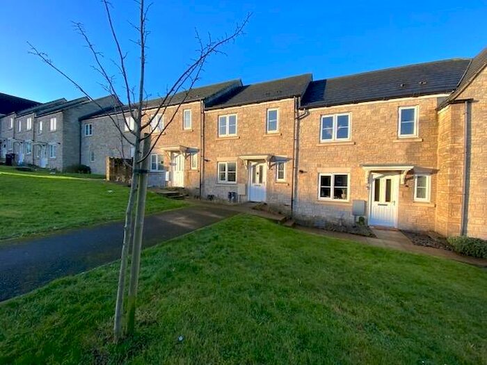 3 Bedroom Terraced House To Rent In Burnett Close, Paulton, BS39