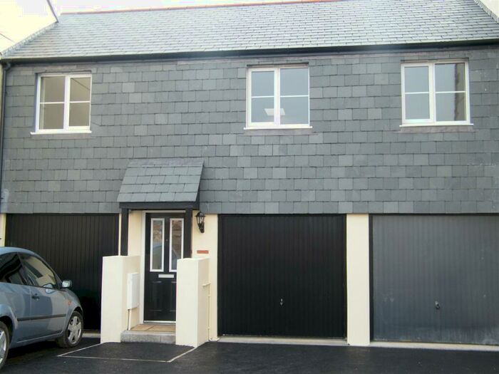 2 Bedroom Flat To Rent In Carclaze, PL25