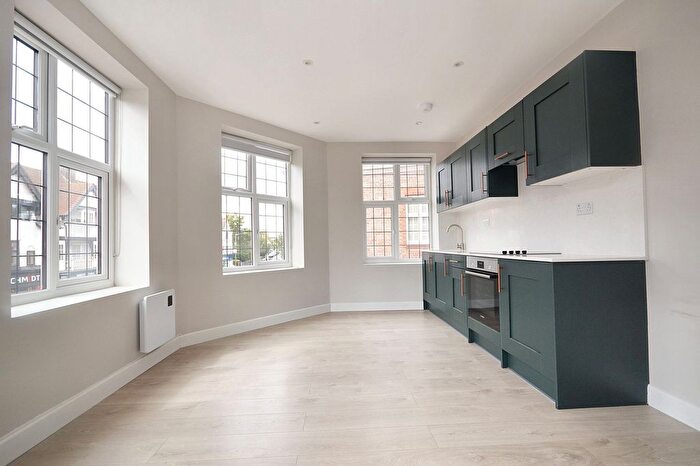 1 Bedroom Flat To Rent In Post Office Lane, Beacon Court Post Office Lane, HP9