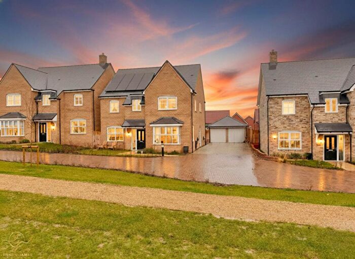 5 Bedroom Detached House For Sale In Clarke Crescent, Sawtry, PE28