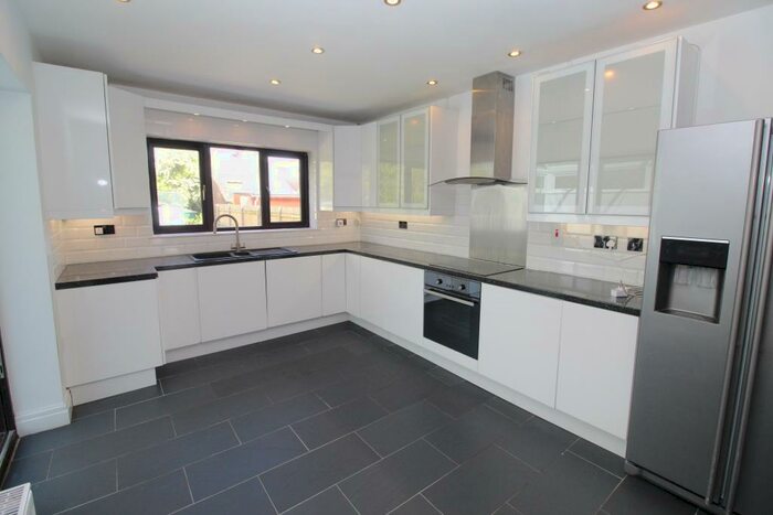 3 Bedroom House To Rent In Homelands Road, Rhiwbina, Cardiff, CF14