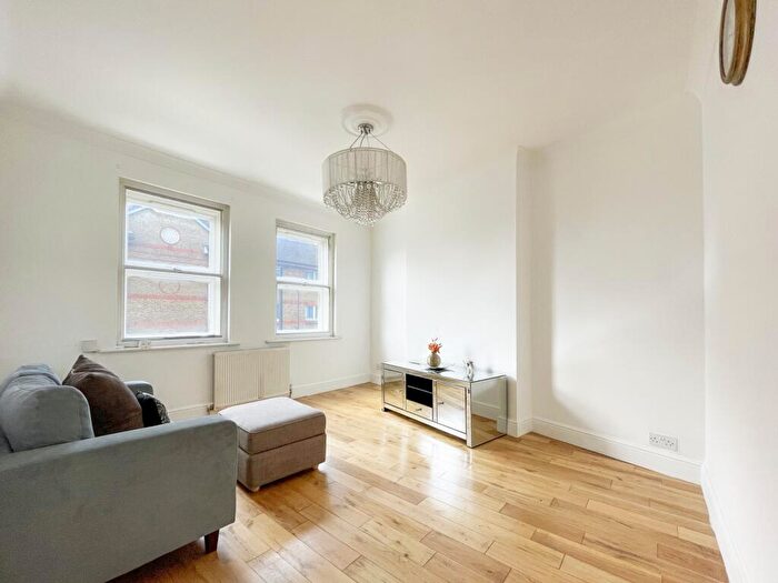 1 Bedroom Flat To Rent In Chamberlayne Mansions, Chamberlayne Road, Kensal Rise, NW10