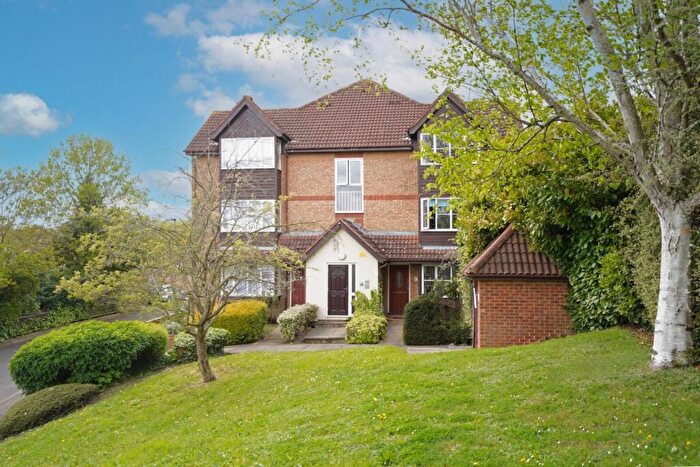 Apartment For Sale In Orchard Grove, Anerley, London, SE20