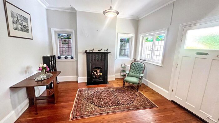 5 Bedroom Detached House For Sale In Reddings Road, Moseley, B13