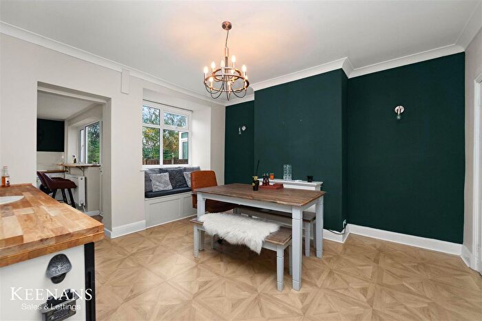 3 Bedroom Semi-Detached House For Sale In Cog Lane, Burnley, BB11