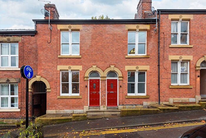 3 Bedroom Terraced House To Rent In Broomspring Lane, Sheffield, S10