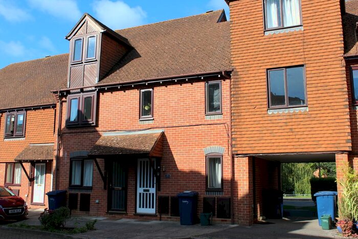 2 Bedroom Maisonette To Rent In Wey Road, Godalming, GU7