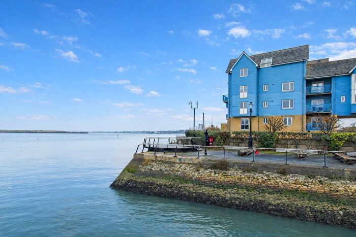 2 Bedroom Flat For Sale In Phalarope Way, Chatham, ME4