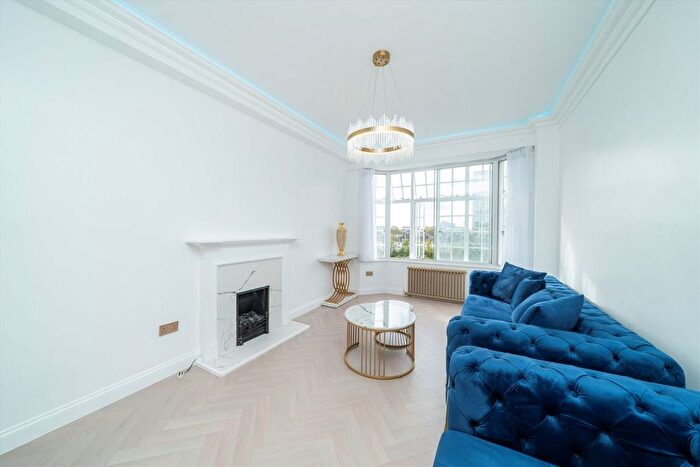 1 Bedroom Flat To Rent In St. Mary Abbots Court, Kensington, W14