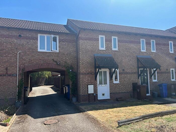 1 Bedroom Terraced House To Rent In Spruce Drive, Bicester, OX26