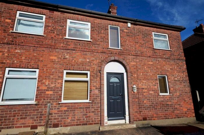 3 Bedroom Semi-Detached House To Rent In St Leonards Avenue, Osgodby, YO8