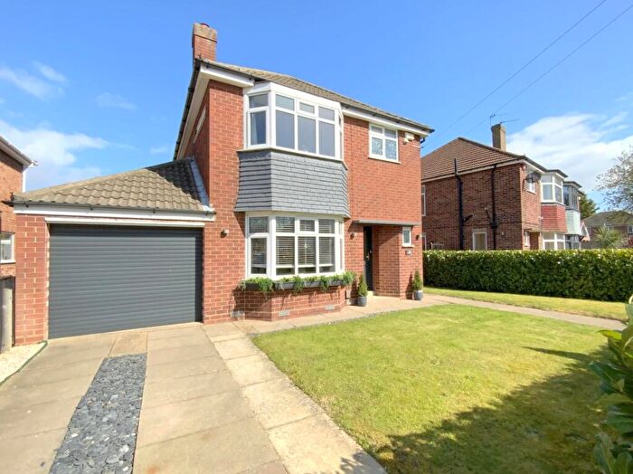 3 Bedroom Detached House For Sale In Allestree Drive, Scartho, DN33