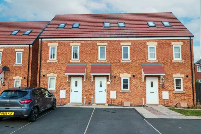 3 Bedroom Town House For Sale In Bleaberry Way, Brackenleigh, Carlisle, CA2