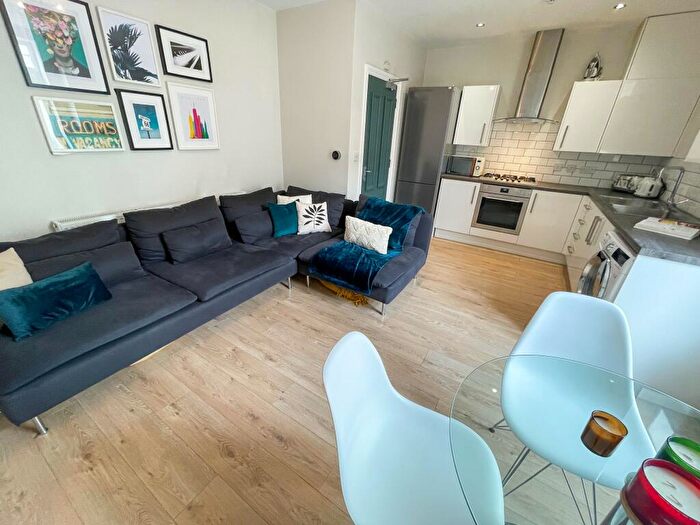 5 Bedroom House To Rent In Thornes Road, L6