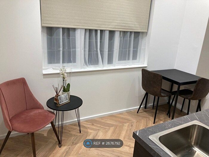 Studio To Rent In Edgware, Edgware, HA8