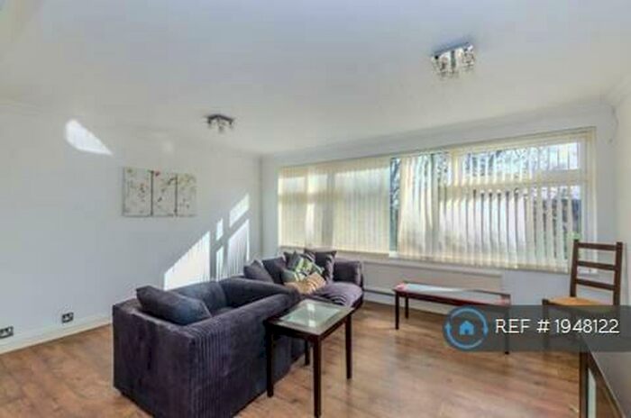 2 Bedroom Flat To Rent In Charlwood Close, Harrow, HA3