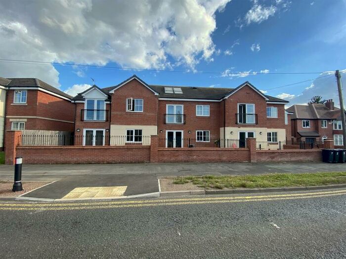 1 Bedroom Penthouse To Rent In Turan Court, Hagley Road, Hayley Green, B63