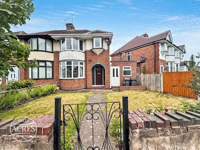 3 Bedroom Semi-Detached House For Sale In Glendower Road, Perry Barr, Birmingham, B42
