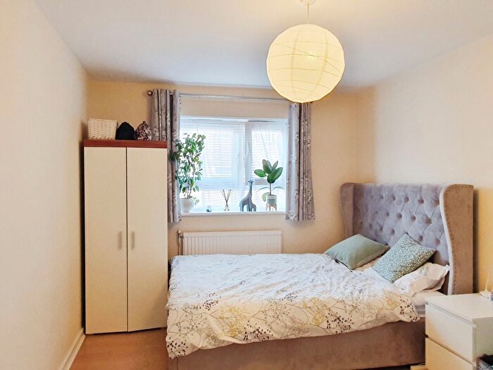 1 Bedroom Flat To Rent In Alnwick Road, London, E16