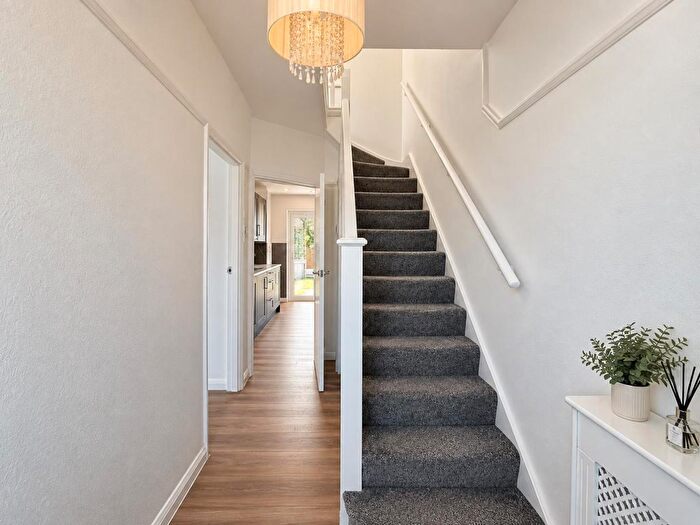 3 Bedroom Property To Rent In Bramshaw Rise, New Malden, KT3