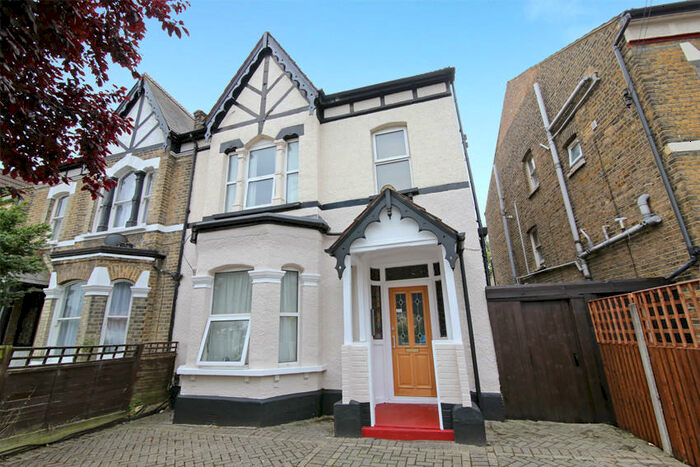 Studio To Rent In The Crescent, Selhurst, CR0