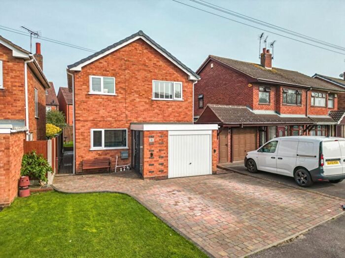 4 Bedroom Detached House For Sale In Southfield Close, Nuneaton, CV10