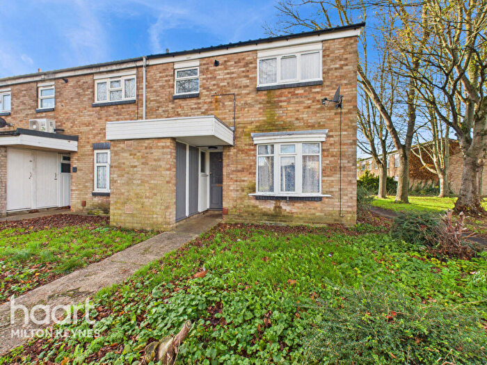 3 Bedroom End Of Terrace House For Sale In Stantonbury Close, Milton Keynes, MK13