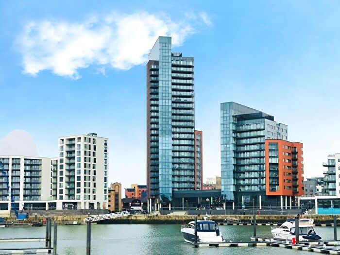 3 Bedroom Apartment To Rent In The Hawkins Tower, Admirals Quay, Ocean Village, Southampton, SO14
