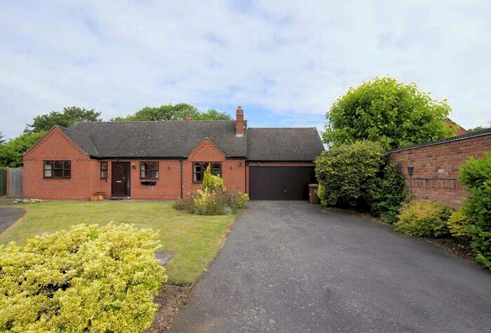 3 Bedroom Detached Bungalow For Sale In Holly Bush Close, Netherseal, DE12