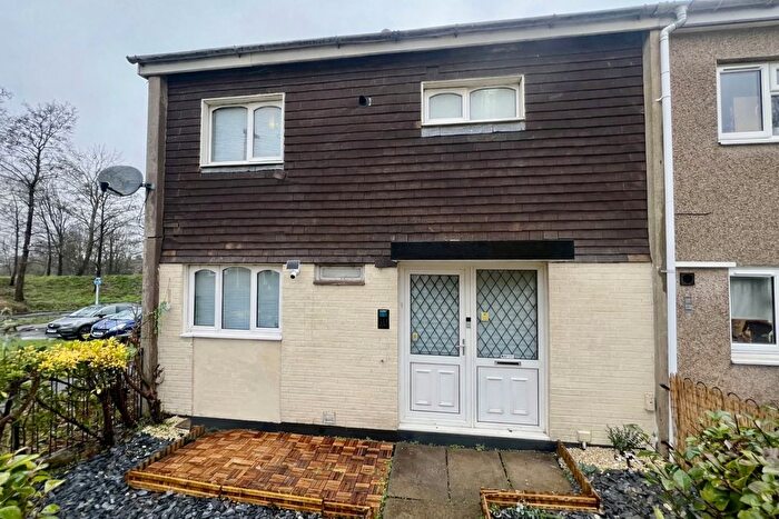 3 Bedroom End Terrace House For Sale In Napier Close, Southbrook, NN11