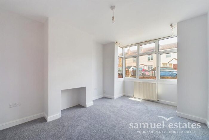 2 Bedroom Terraced House To Rent In Bensham Lane, Thornton Heath, CR7