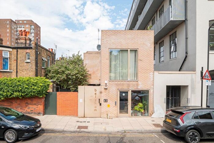 4 Bedroom Flat To Rent In Belsham Street, Hackney, E9