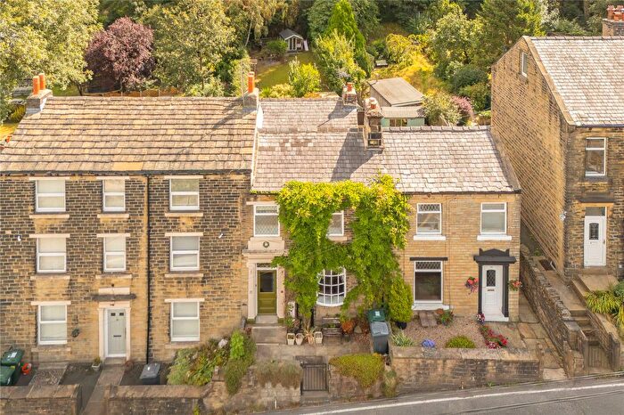 2 Bedroom Terraced House For Sale In Chapel Hill, Linthwaite, Huddersfield, HD7