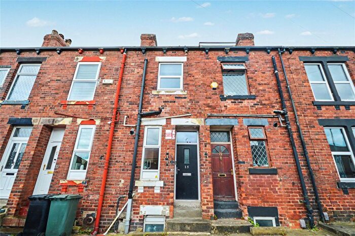 3 Bedroom Terraced House For Sale In Mount Pleasant, Leeds, LS10