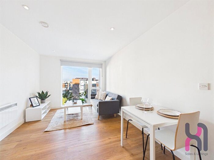 1 Bedroom Flat To Rent In Eastbank Tower, Great Ancoats Street, M4