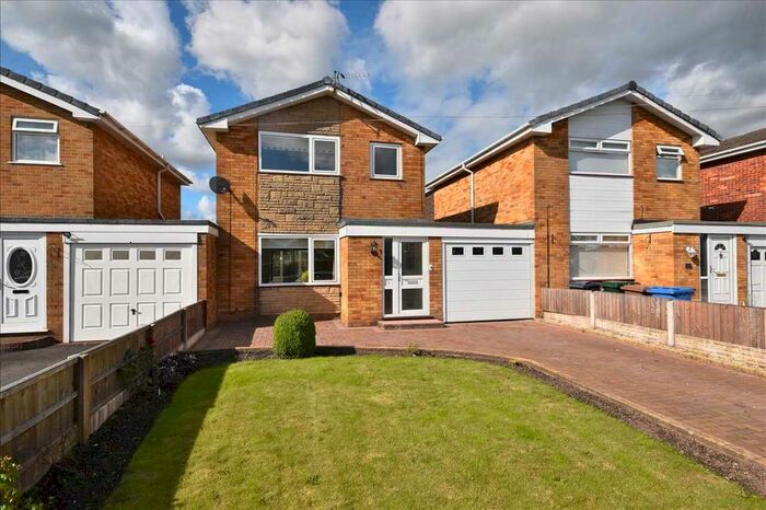 3 Bedroom Link Detached House To Rent In Queensway, Euxton, Chorley, PR7