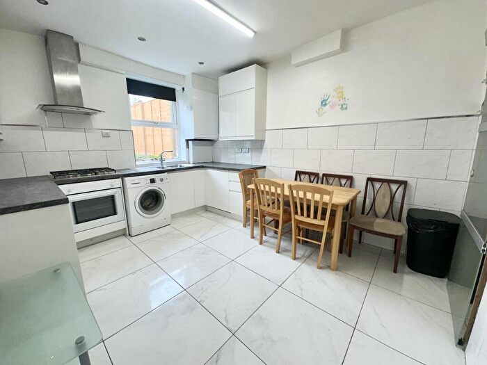 4 Bedroom Terraced House To Rent In Wolseley Road, Sheffield, S8