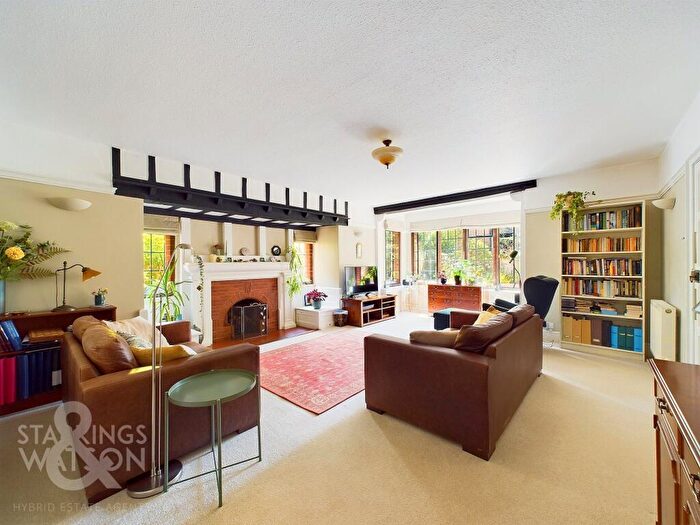 2 Bedroom Flat For Sale In Ipswich Road, Norwich, NR2